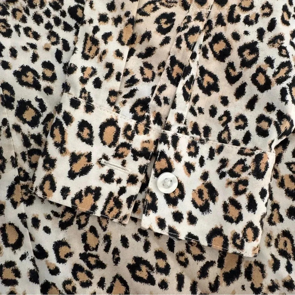 Chico’s Chic Leopard Print Blouse Shirt Long Sleeve Collar No-iron 8 Medium - Picture 11 of 13